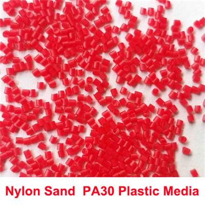 Meios de sopro plásticos da anti areia de nylon estática da poliamida PA30 para Deburring da resina