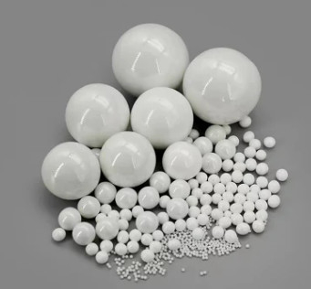 95 Yttrium estabilizado Zirconia Beads 1.6-1.8mm Grinding Media para pintura, tinta